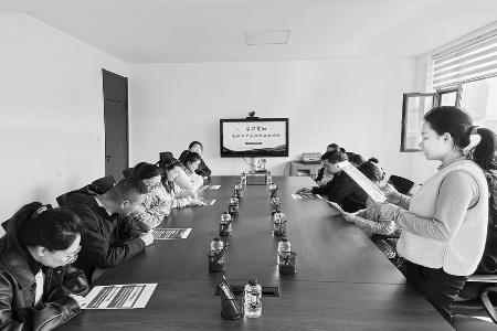 凝聚青年力量、激发青春活力、书写实干篇章。 本组图片均由晋能控股集团晋城高平公司团委提供