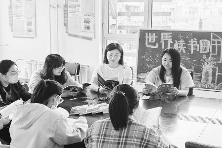 书香浸润社区每个角落 图片由太原市察院后社区提供