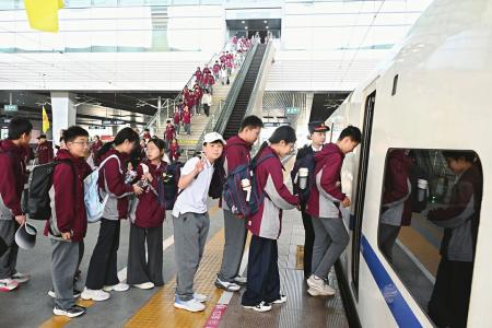 晋中师生开启为期3天的研学之旅 图片由国铁太原局提供