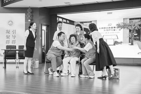 同台展演呈现创新成果 图片由交城县委宣传部提供
