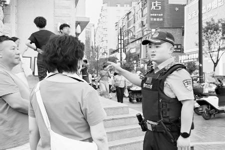 义成龙怀揣初心奔赴每一个现场 图片由受访者提供
