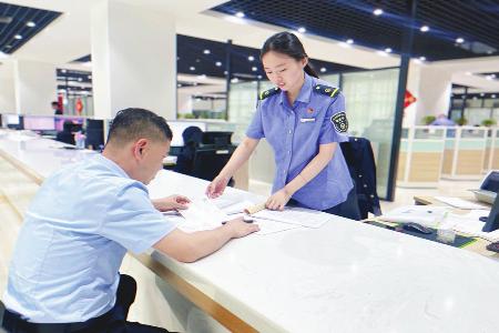 立足岗位钻研业务 图片由受访者提供