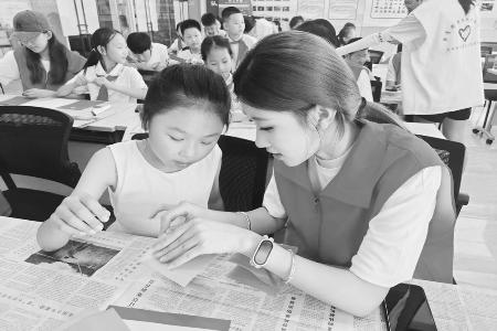 参与志愿服务活动 图片由团太原市万柏林区委提供
